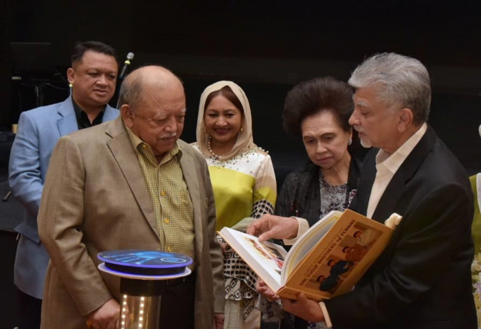 Raja Perlis Lancar Buku Grit &amp; Gumption – The Yusuf Brothers Of Penang