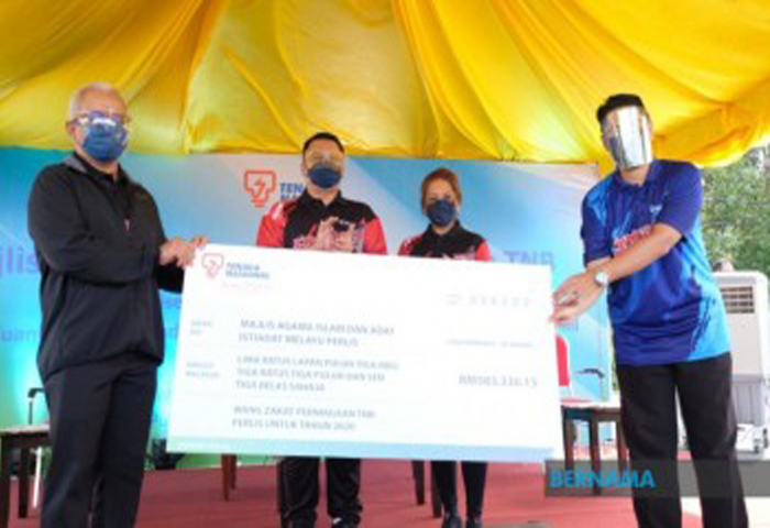 TNB Gives Over RM 500,000 Business Tithe To MAIPs