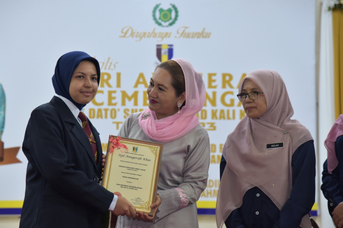 Najihah Husna dari SMK Dato’ Sheikh Ahmad raih ‘Gold Award’