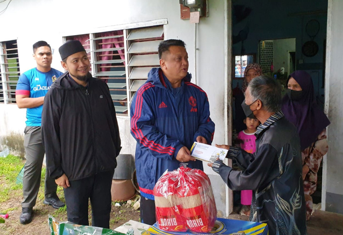 5065e42a18db0d02d1fe5df7b91ffe98 M