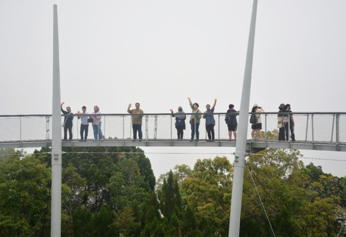 Raja Muda Raja Puan Muda Perlis berkenan lawat Curtis Crest Tree Top Walk
