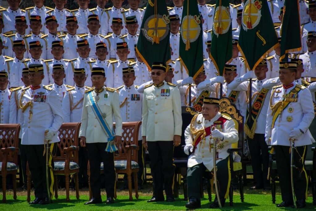 Raja Perlis titah penjawat awam anggota keselamatan tanam nilai perpaduan integriti profesional dan proaktif semasa berkhidmat