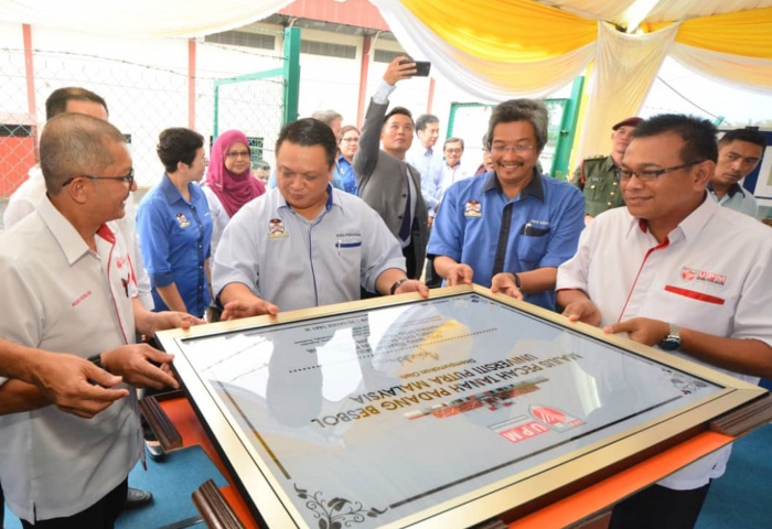 Raja Muda Perlis Sempurnakan Pecah Tanah Padang Besbol UPM