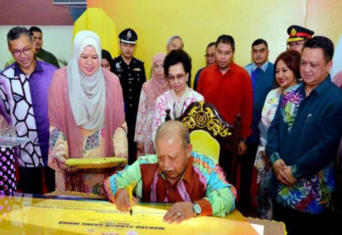 Raja Perlis Berkenan Rasmi MRSM Arau