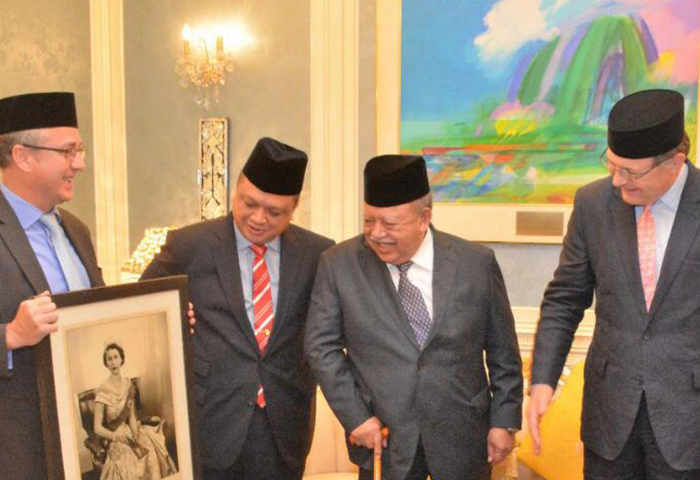 Raja Perlis Terima Kunjungan Pesuruhjaya Tinggi British