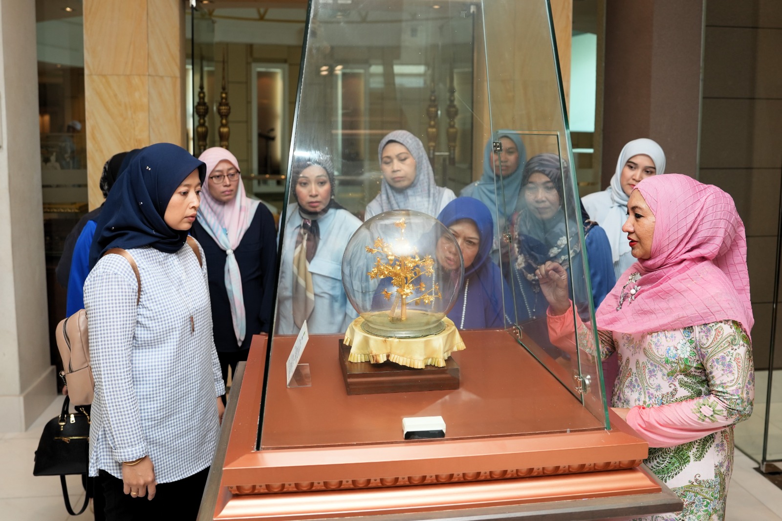 Tugas perkasa wanita perlu terus diperkemas – Raja Puan Muda Perlis