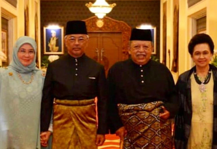 Yang Di pertuan Agong Raja raja Melayu Berangkat Ke Majlis Santapan