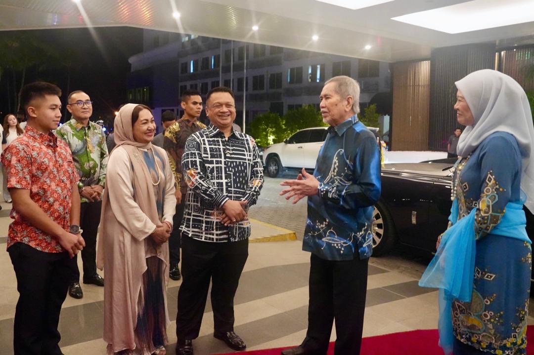 Raja Muda Perlis Dirai Tun Wan Junaidi dalam Majlis Santapan Malam