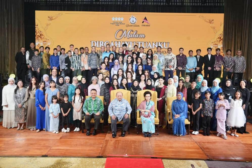 KERABAT JAMALULLAIL CIPTA REKOD DALAM MAJLIS AMAL DIRGAHAYU TUANKU