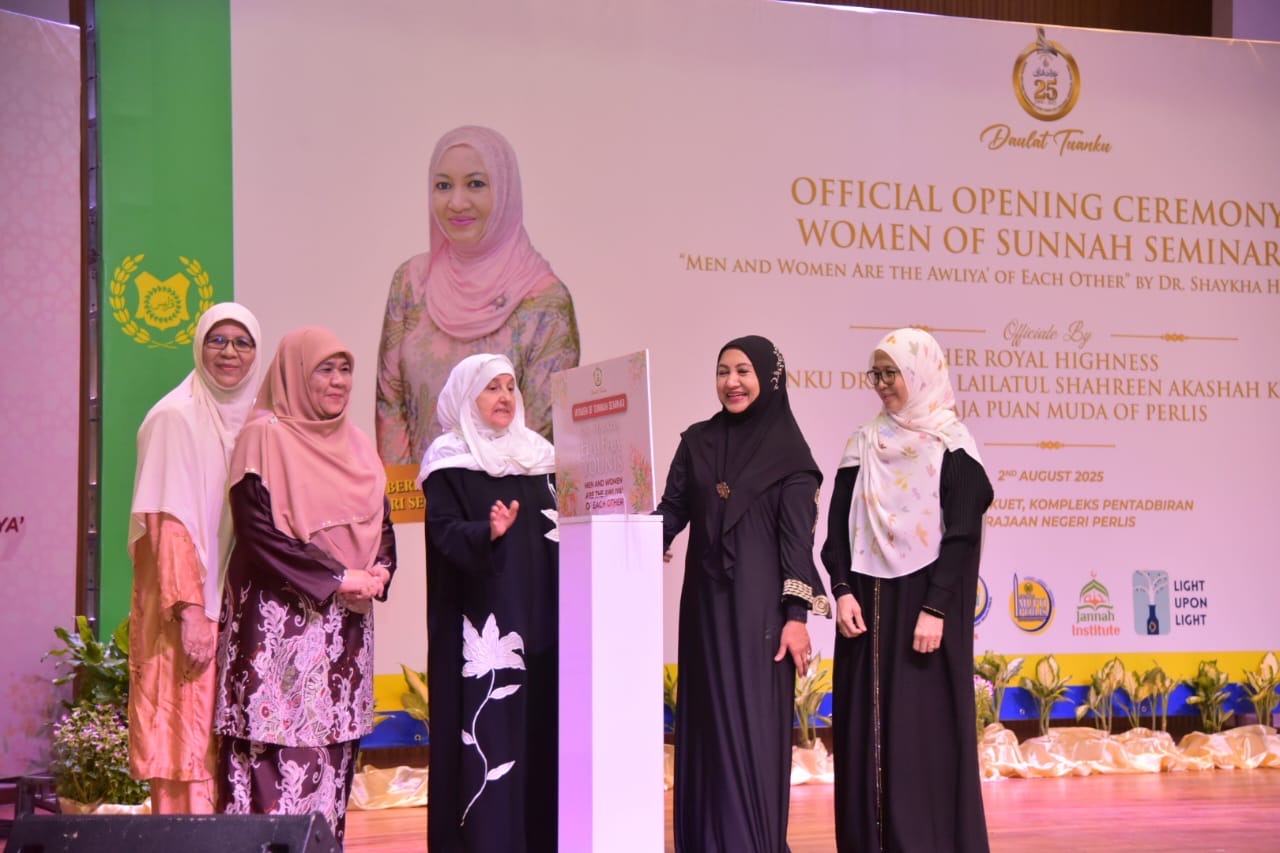 Raja Puan Muda Perlis Lancar Seminar Women of Sunnah 2025