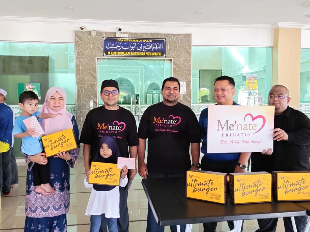 Me’nate Steak Hub laksana CSR perkukuh hubungan dengan anak kariah Masjid Al-Barakah, Jelempok