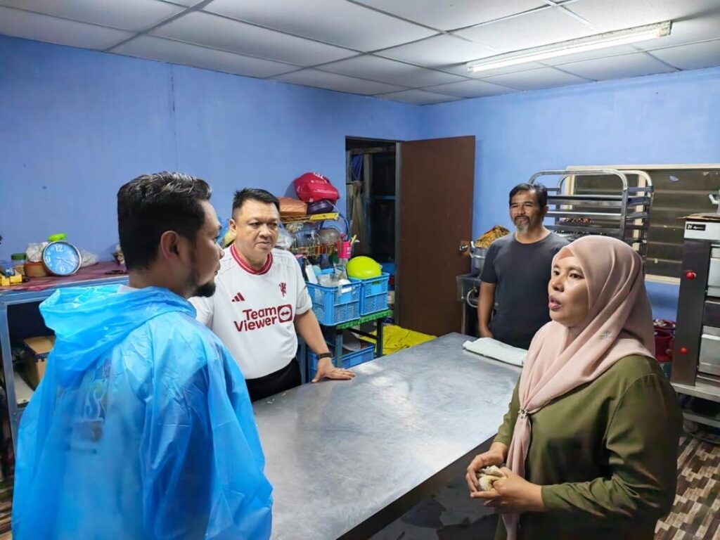 Raja Muda Perlis Santuni Usahawan Asnaf Berjaya di Arau