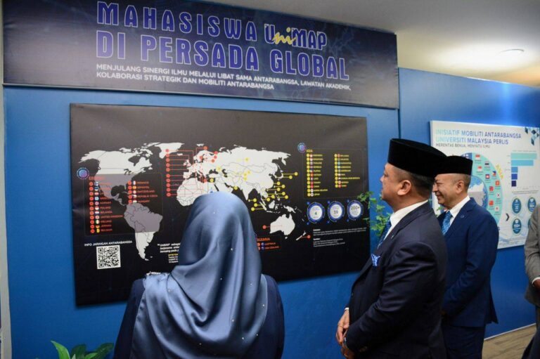 Raja Muda Perlis rasmi Pameran Manifestasi Kecemerlangan Mahasiswa UniMAP6