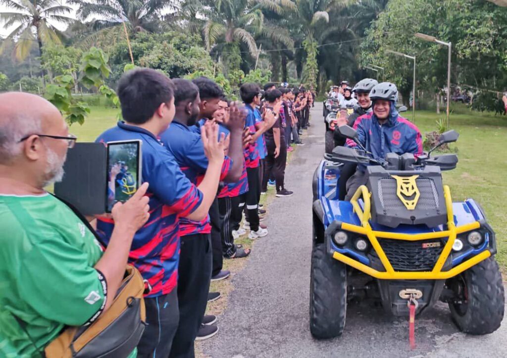 Raja Muda, Raja Puan Muda Perlis kunjungi Pusat Anak Yatim Dahikmah, Gopeng