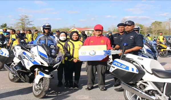 Pasukan pengiring Tuanku Raja Muda Perlis terima motosikal BMW R 1250 RT