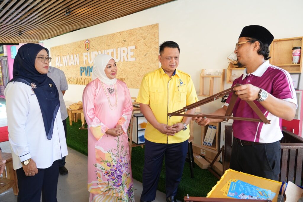 Ilmu Bukan Sekadar Lulus Peperiksaan — Titah Raja Muda Perlis di SMK Syed Alwi