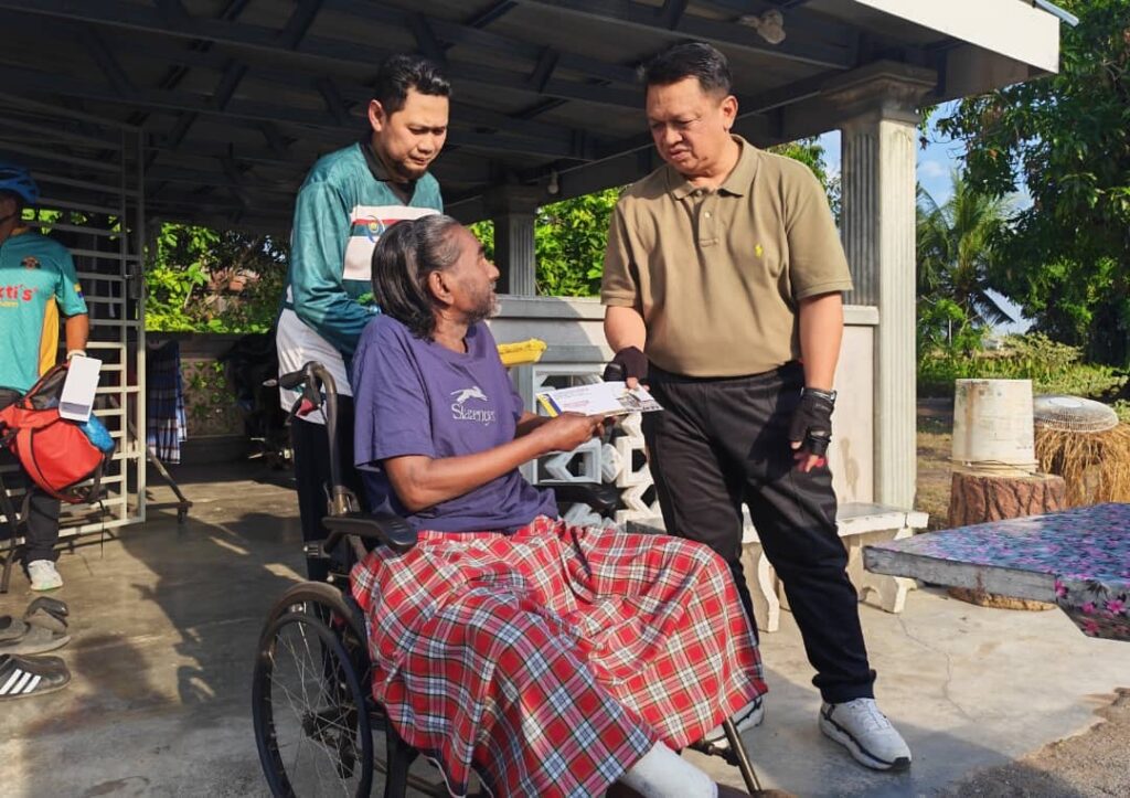 MAIPs Peduli Dekati Masyarakat, Santuni Golongan Memerlukan Di Simpang Ampat