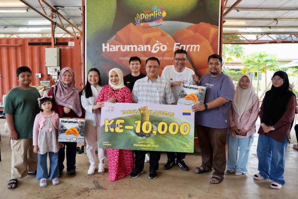 Pengunjung Ke 10,000 Harumango Terima Kejutan Diraja