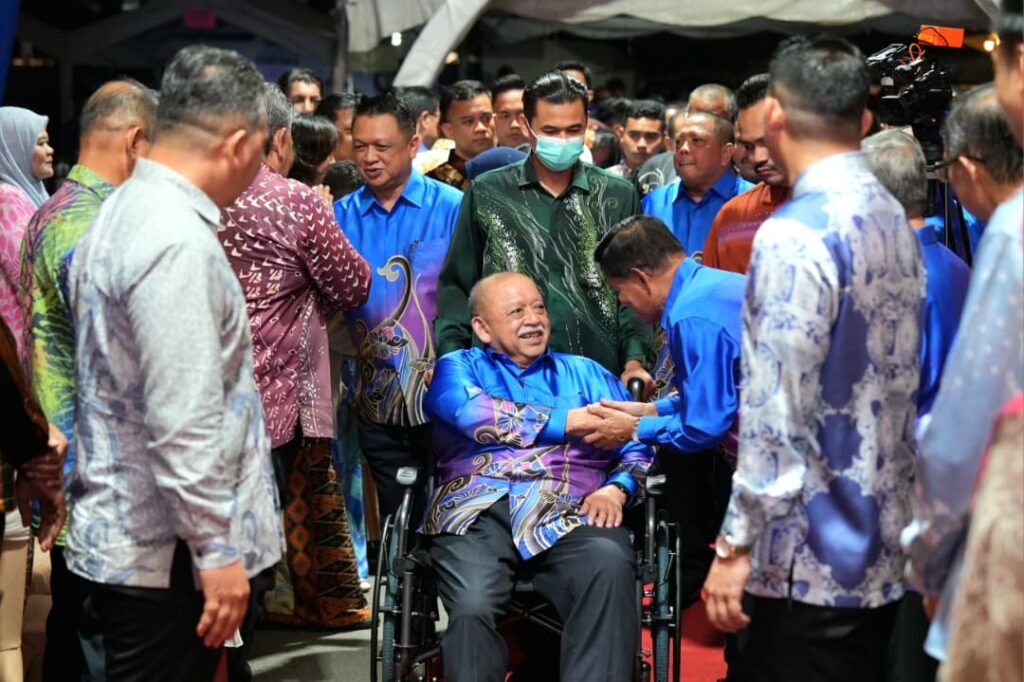 Raja Berjiwa Rakyat Dalam Zaman Politik Yang Gelisah
