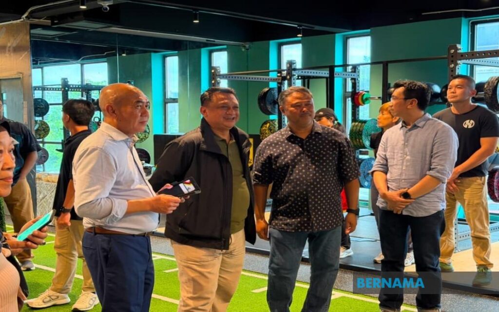 Latihan Kekuatan Otot Cegah Risiko Jatuh Dalam Kalangan Warga Emas