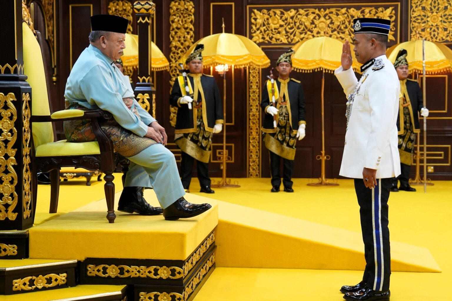 125 individu terima Darjah Kebesaran, Bintang dan Pingat Negeri Perlis