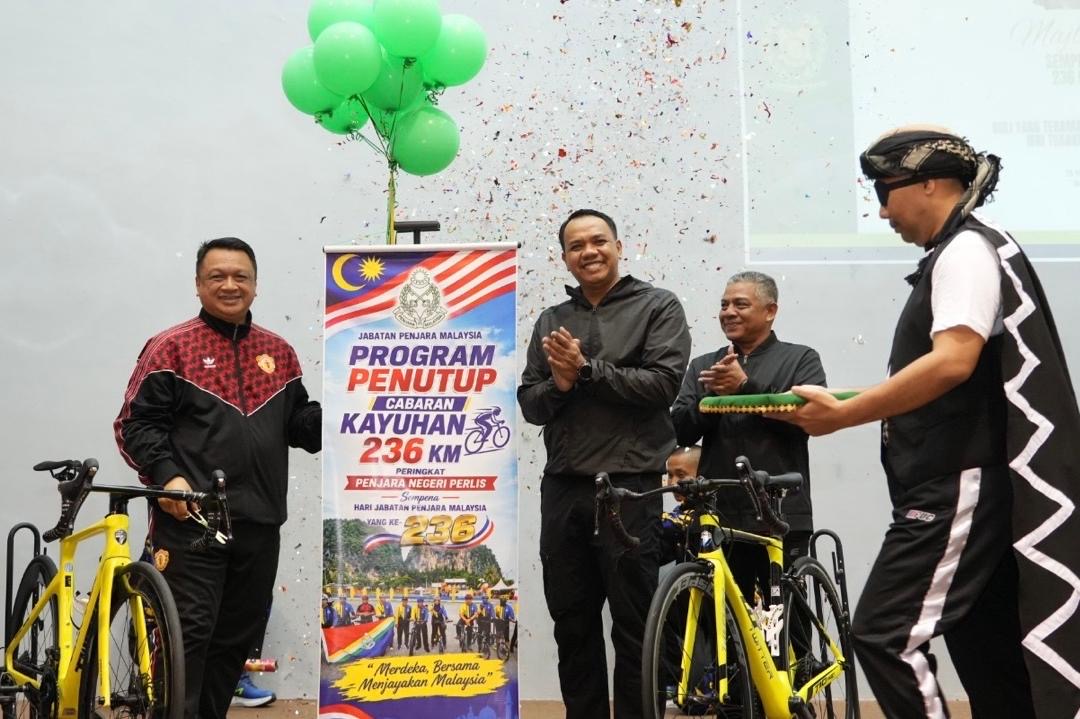 34 ANGGOTA PENJARA PERLIS TAMAT CABARAN KAYUHAN 236 KM