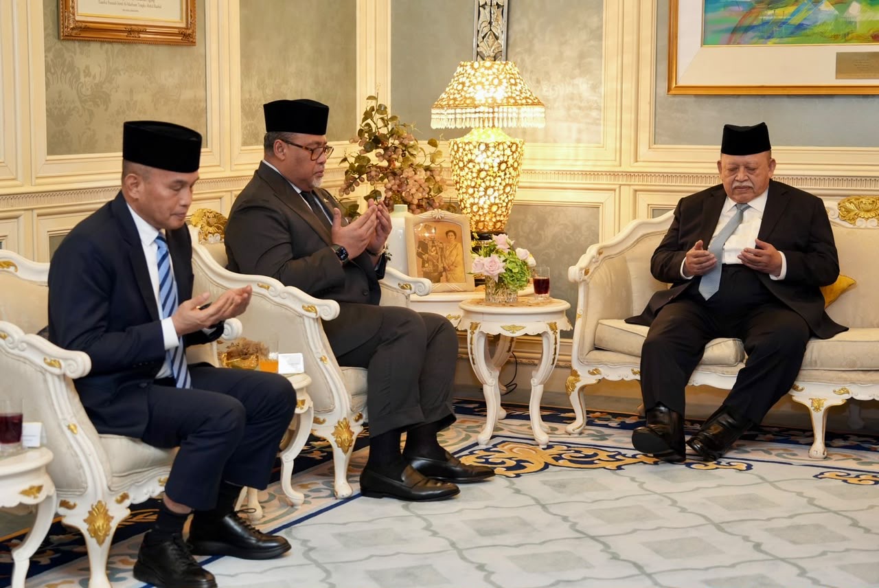 RAJA PERLIS TERIMA MENGADAP DUTA BESAR INDONESIA