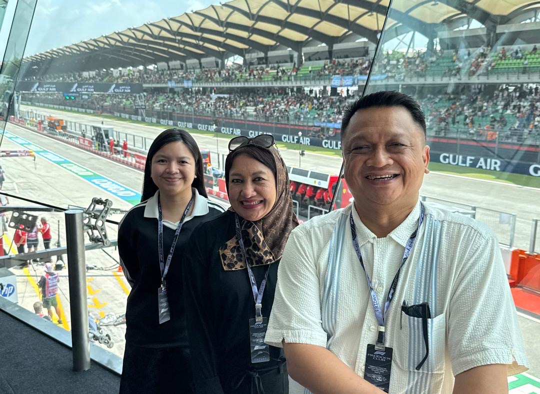 Raja Muda Perlis Saksikan F1 Kembali Gegarkan Sepang
